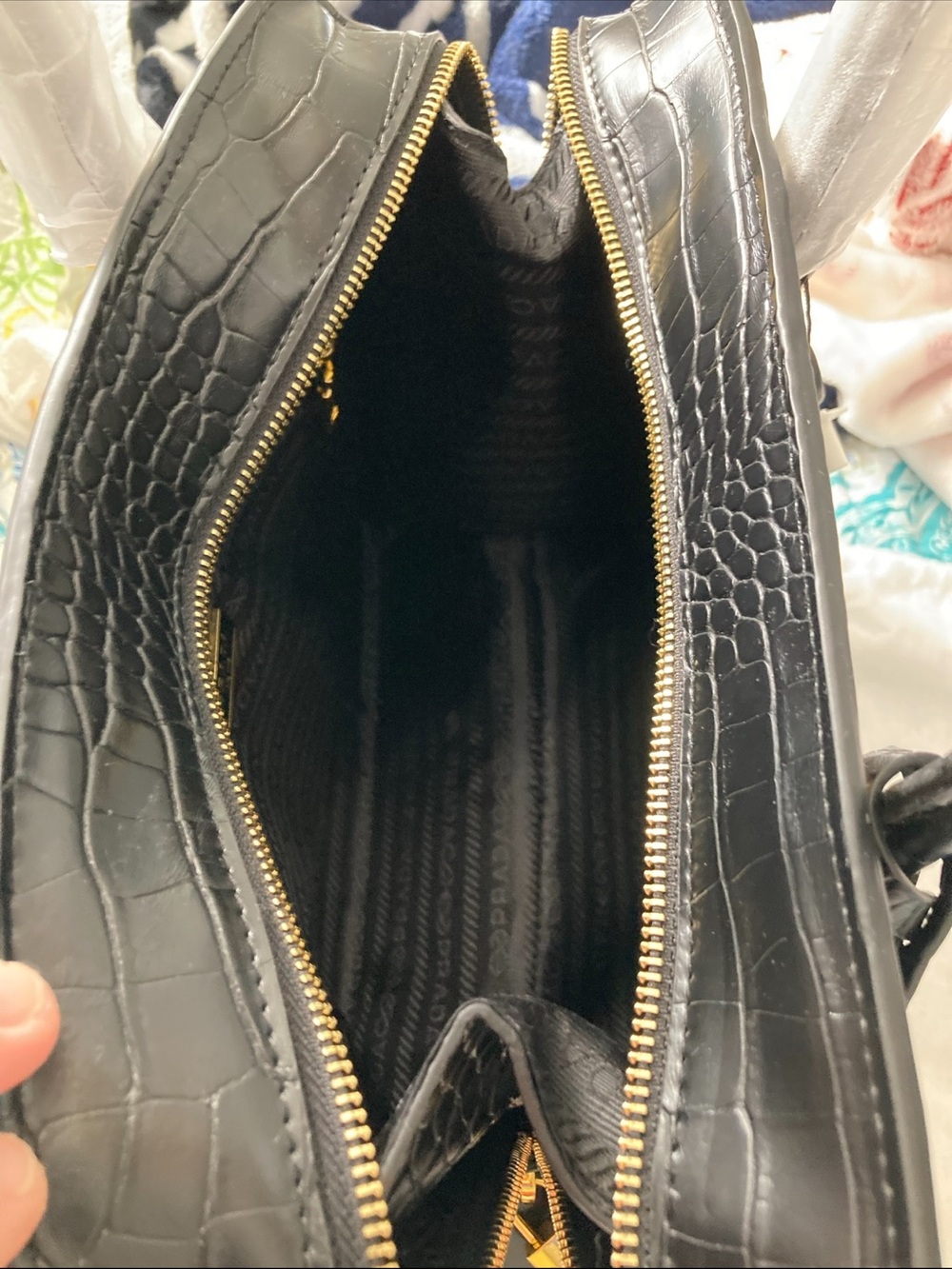 Black Lock Me Up Bag